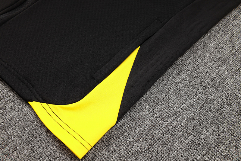 Borussia Dortmund Tuta Borussia Dortmund 24/25 11