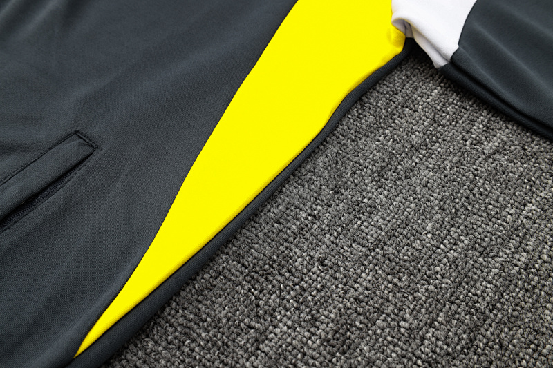 Borussia Dortmund Tuta Borussia Dortmund 23/24 10