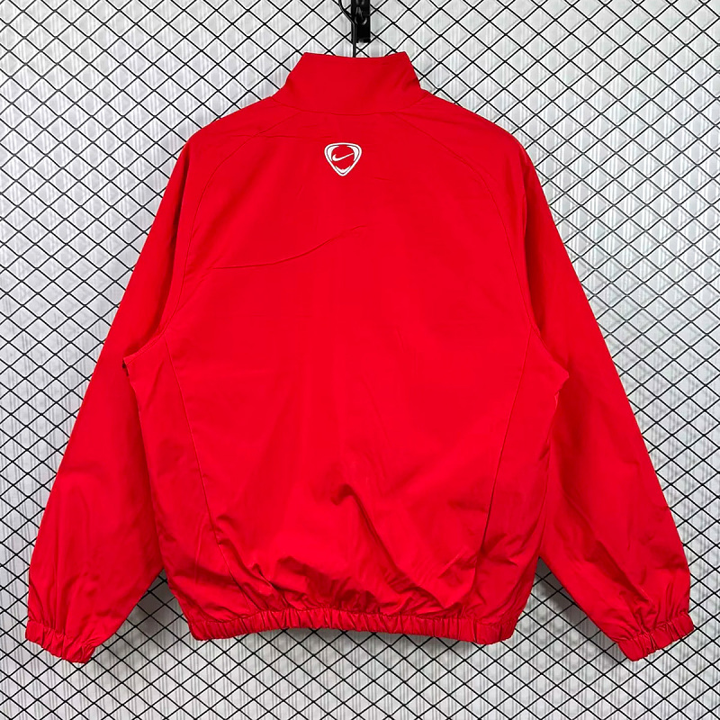 Manchester United 10/11 Manchester United Red Windbreaker 5