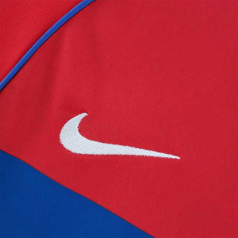 La Católica La Católica away 7