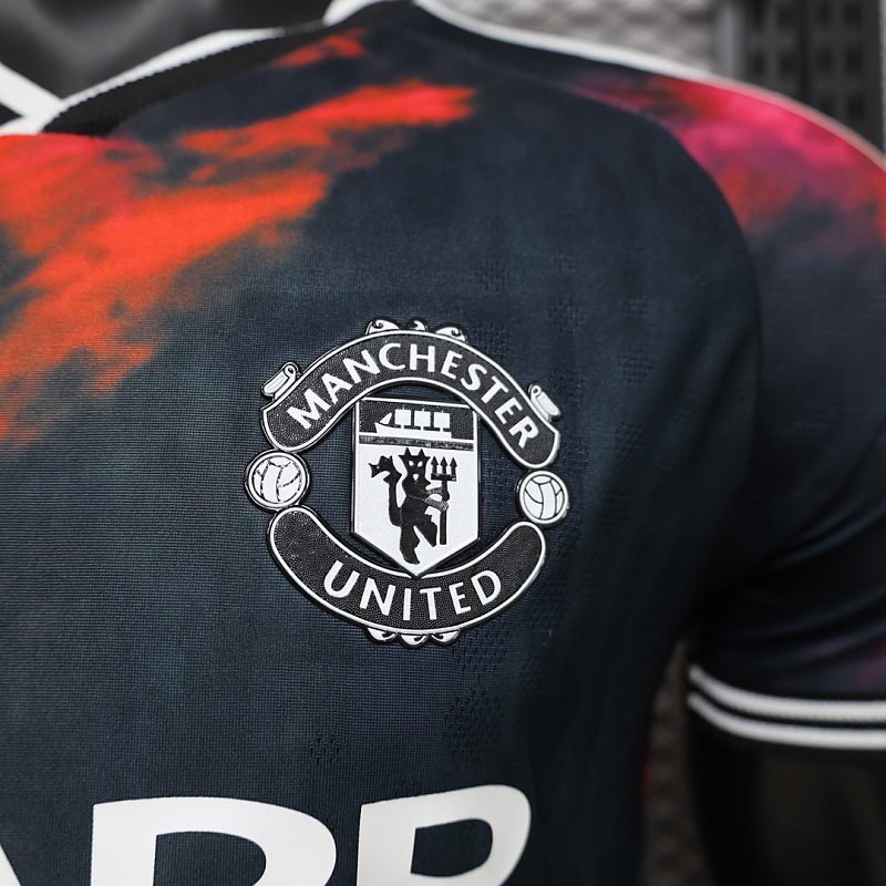Manchester United 26/27 Manchester United Special Player Vibrant Red and Black 5