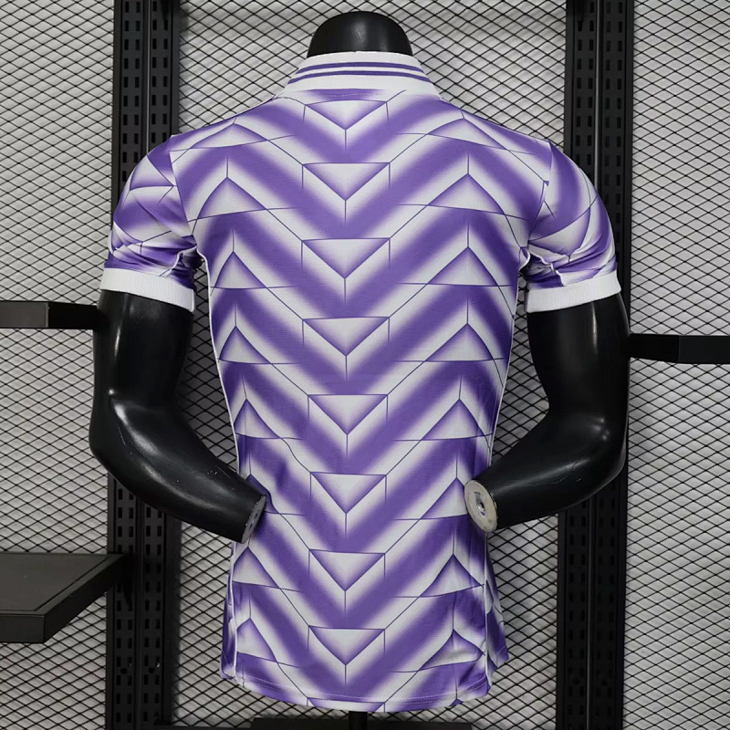 Real Madrid 25/26 Real Madrid Lifestyle Player Retro 9