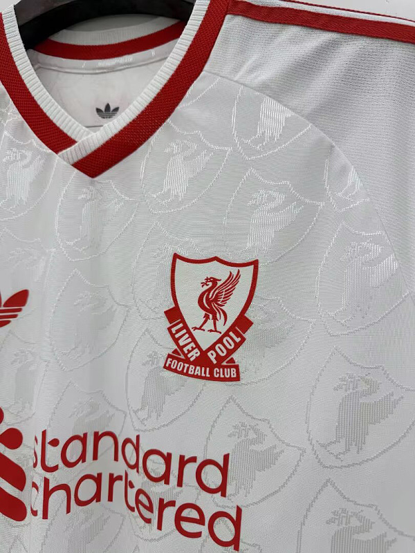 Liverpool 25/26 Liverpool Retro 90s White 2