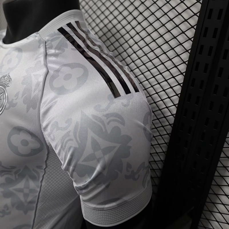 Real Madrid 25/26 Real Madrid x Louis Vuitton Special Player Silver 5