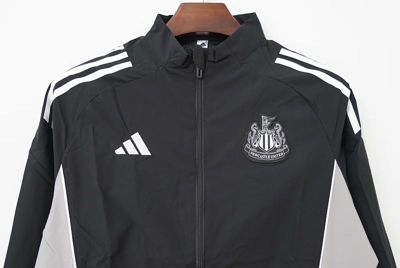 Newcastle 25/26 Newcastle United Black Windbreaker 7
