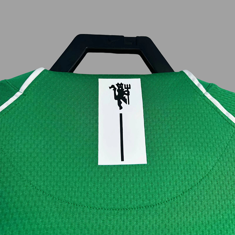 Manchester United 07/08 Manchester United Goalkeeper 2 Long Sleeve Retro 8