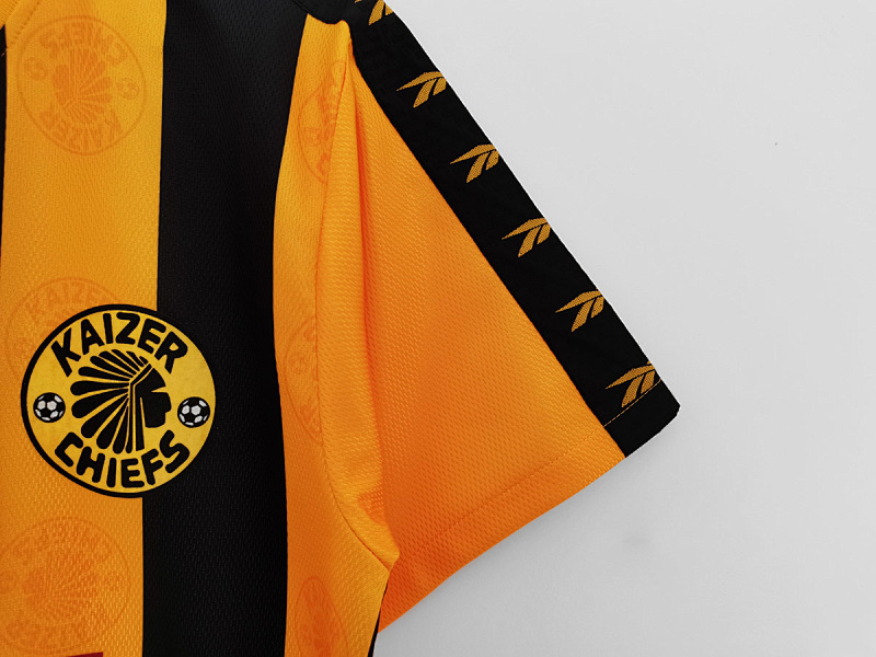 Kaizer Chiefs 98/99 Kaizer Chiefs Home Retro 9