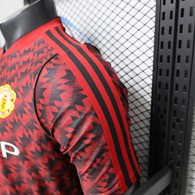 Manchester United 25/26 Manchester United Vintage-Style 90/92 Red Player 3