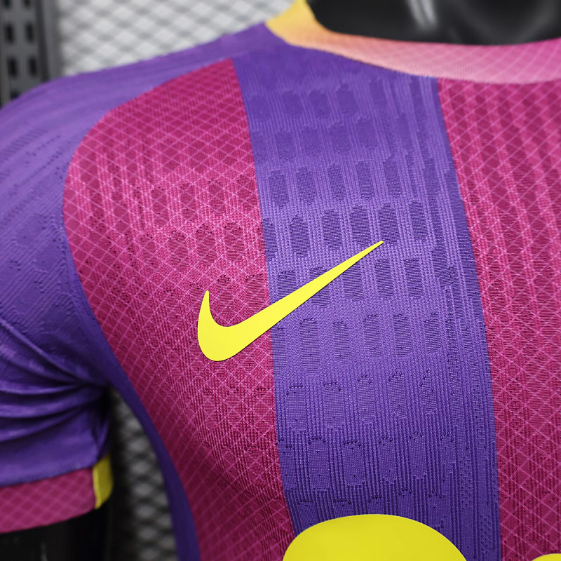 Barcelona 25/26 Barcelona Vivid Purple Noble Red Midwest Gold Special Player 3