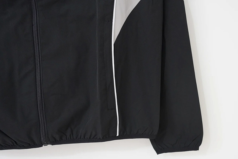 Newcastle 25/26 Newcastle United Black Windbreaker 3