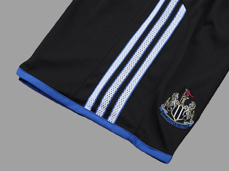 Newcastle 99/00 Newcastle United Home Kids Retro Size 16-28 3