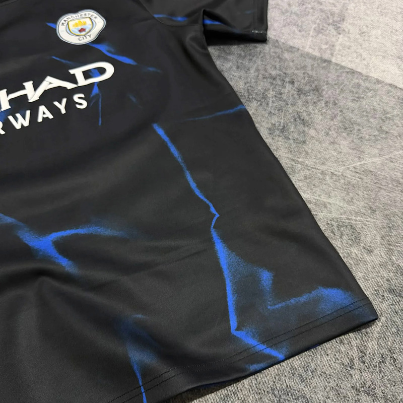 Manchester City 26/27 Manchester City Retro Inspired Black Blue Short Sleeve Sweatshirt 2