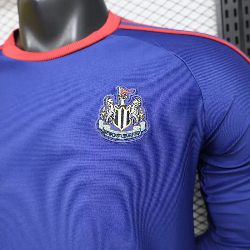 Newcastle 25/26 Newcastle United Originals Blue Trefoil Long Sleeve 4
