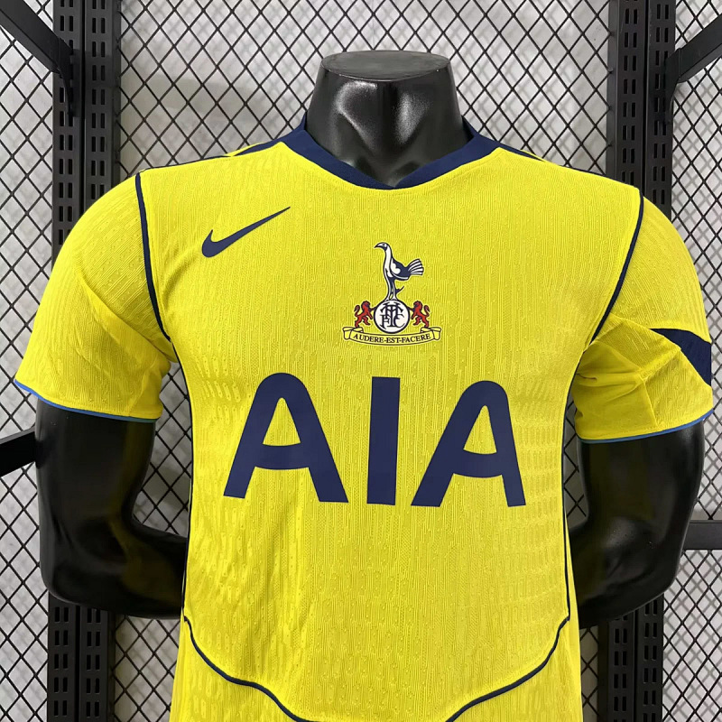 Tottenham 25/26 Tottenham Hotspur Third Player 8