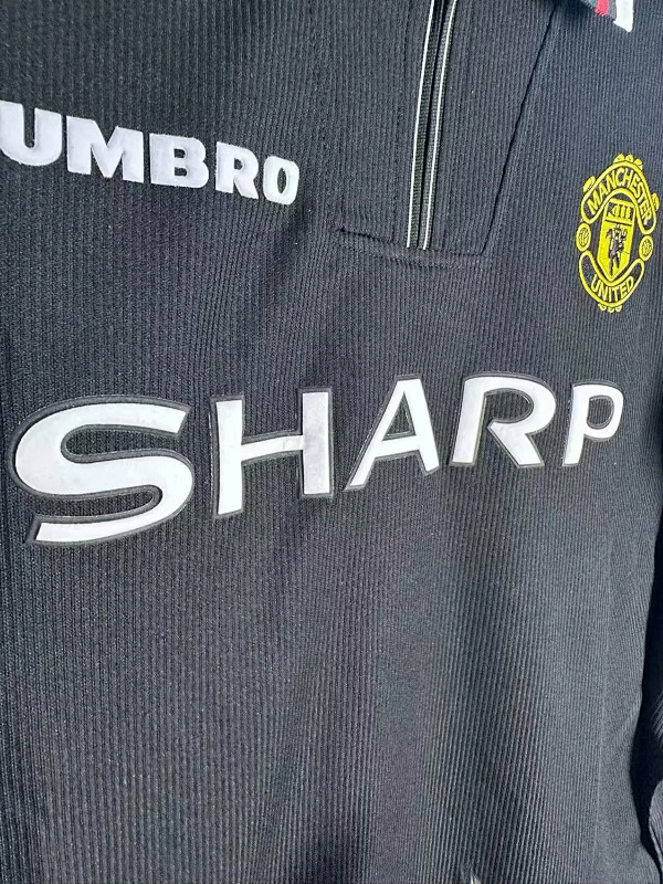 Manchester United 98/99 Manchester United Black Long Sleeve Retro 5