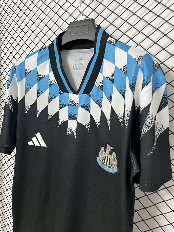 Newcastle 26/27 Newcastle United Black Retro 2
