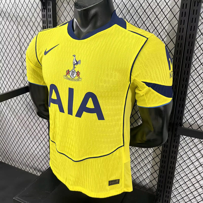 Tottenham 25/26 Tottenham Hotspur Third Player 6