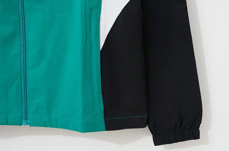 Liverpool 25/26 Liverpool Green Black Windbreaker 7
