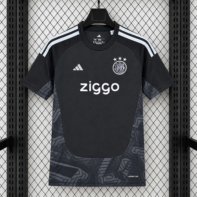 Ajax 26/27 Ajax Goalkeeper 1
