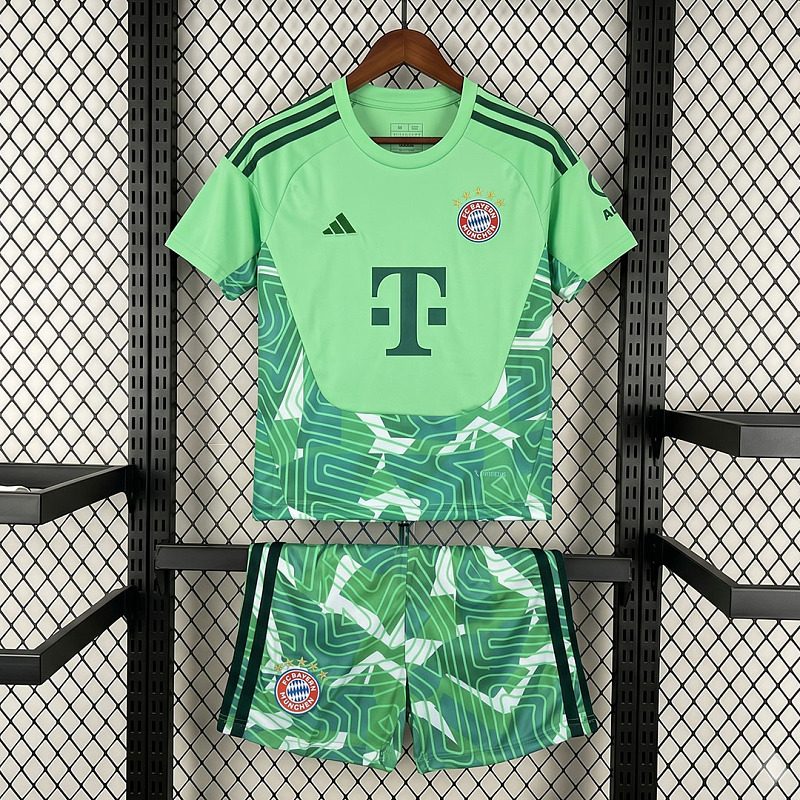 Bayern Munich 26/27 Bayern Munich Goalkeeper 1 Kids Size 16-28