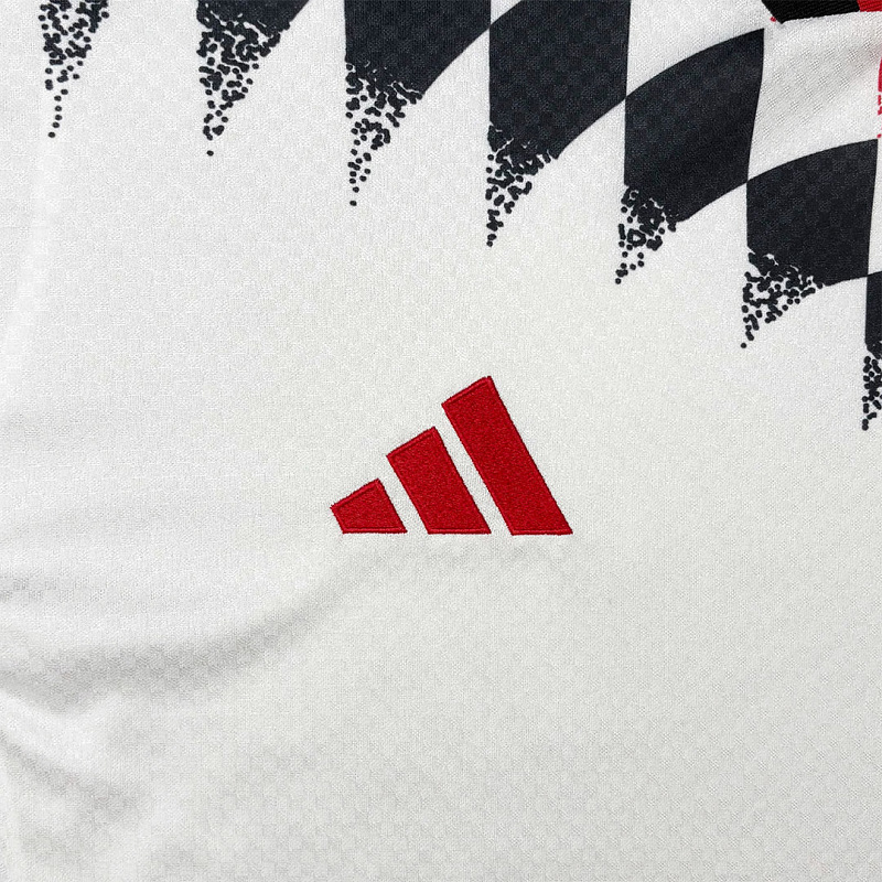 Manchester United 26/27 Manchester United 1994 Inspired Geometric White 3