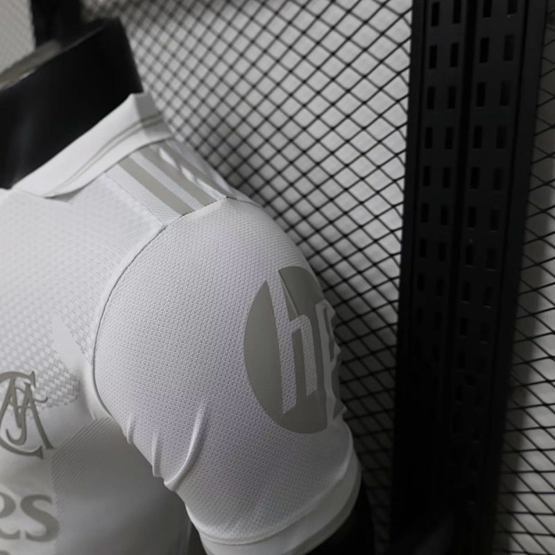 Real Madrid 26/27 Real Madrid 125 Years Anniversary White Player 6