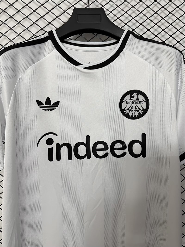 Eintracht Frankfurt 26/27 Frankfurt Away 3