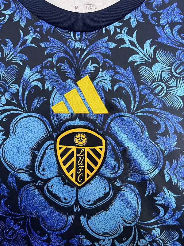 Leeds United 26/27 Leeds United Pre-Match Jersey 3