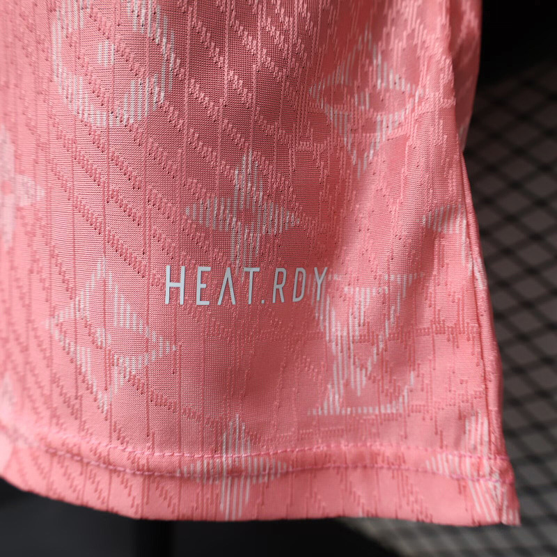 Real Madrid 26/27 Real Madrid x LV Player Pink 9