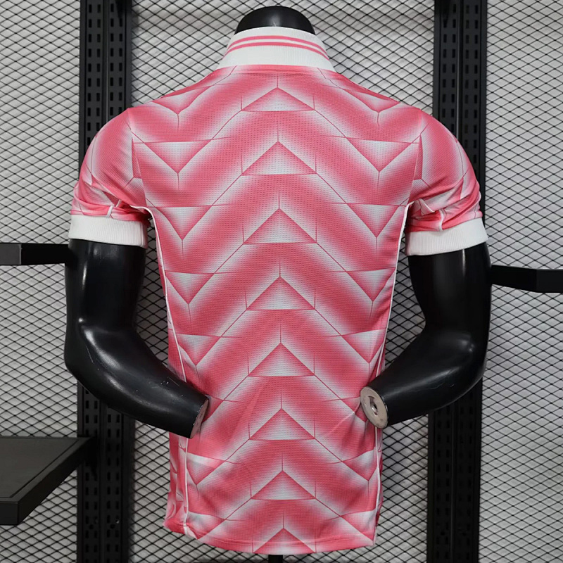 Real Madrid 25/26 Real Madrid Lifestyle Pink Player Retro 8