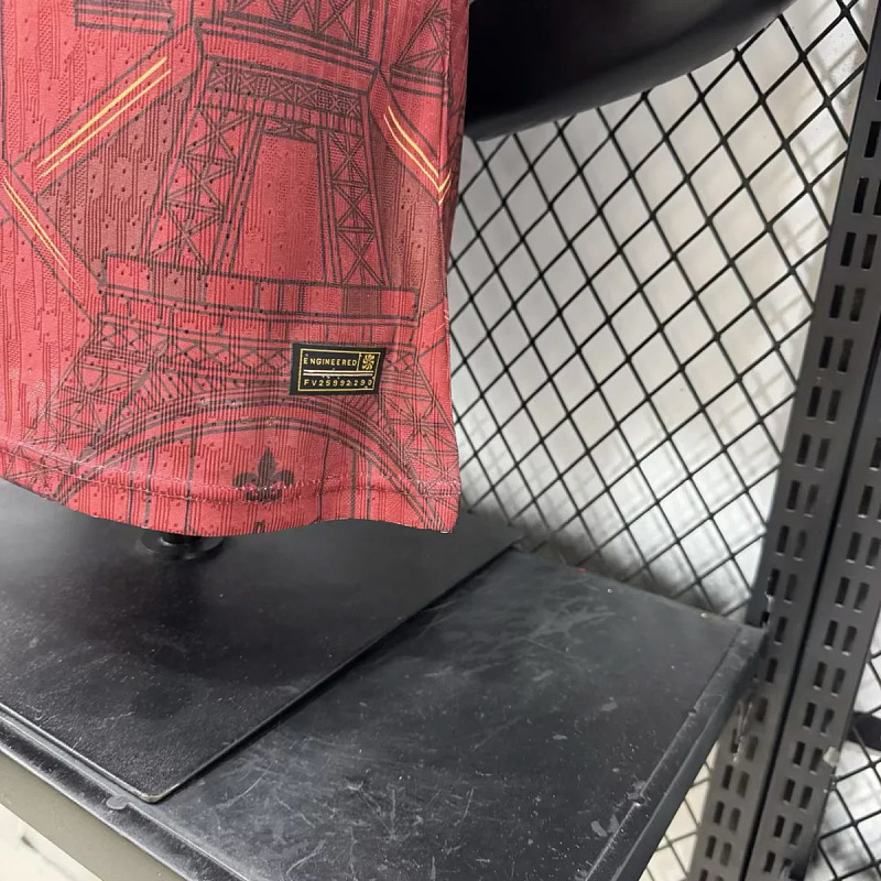 PSG 25/26 PSG Eiffel Tower Concept Player 2