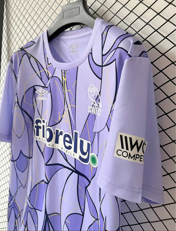 Sheffield Wednesday 26/27 Sheffield Wednesday Goalkeeper Away 2