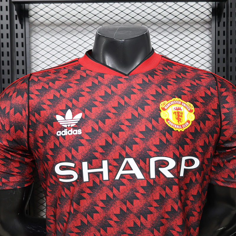 Manchester United 25/26 Manchester United Vintage-Style 90/92 Red Player 6
