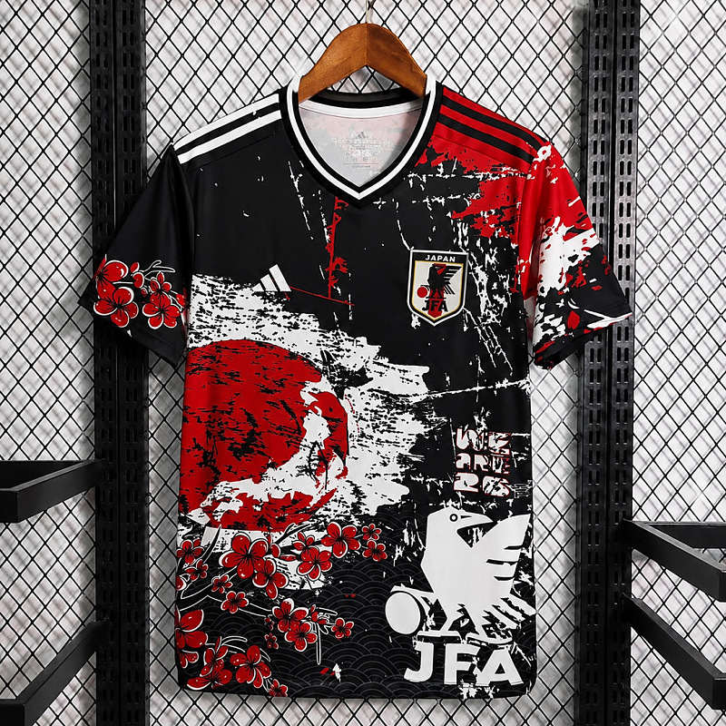 Giappone Japan Sepcial Edition Samurai Bold Red Sun Graphic and Traditional Floral