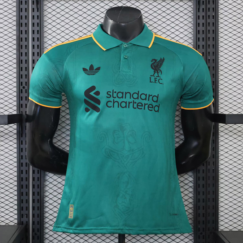 Liverpool 26/27 Liverpool Green Black Retro Player