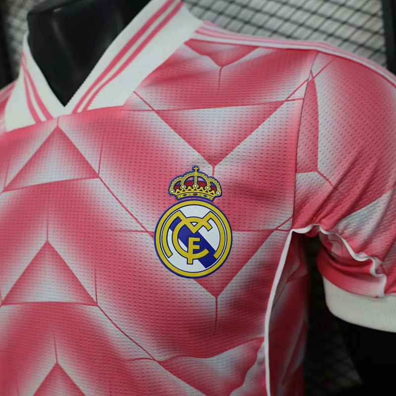 Real Madrid 25/26 Real Madrid Lifestyle Pink Player Retro 4