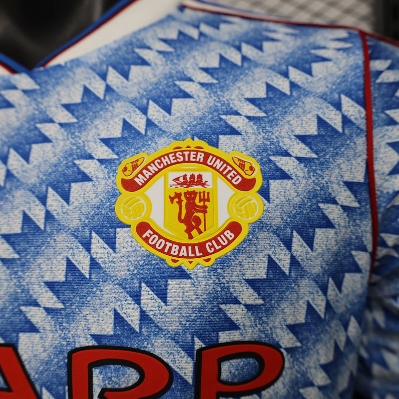 Manchester United 25/26 Manchester United Vintage-Style 90/92 Blue Player 4