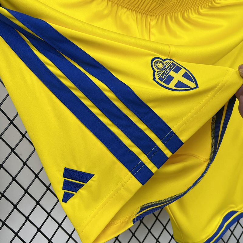 Nazionale Sweden Yellow Soccer Shorts 2