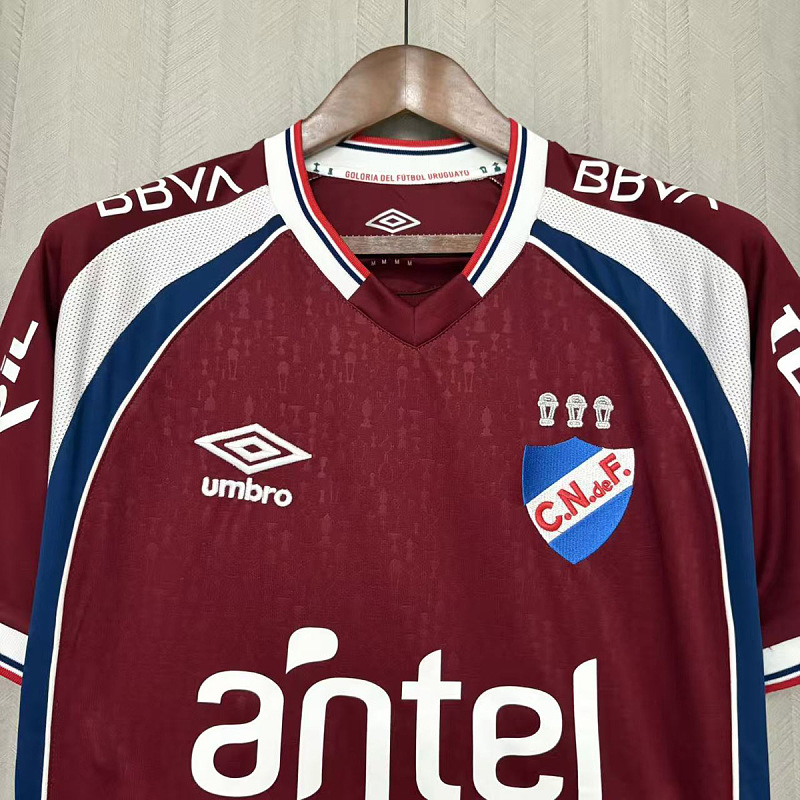Club Nacional Club Nacional de Football Goalkeeper 2 4