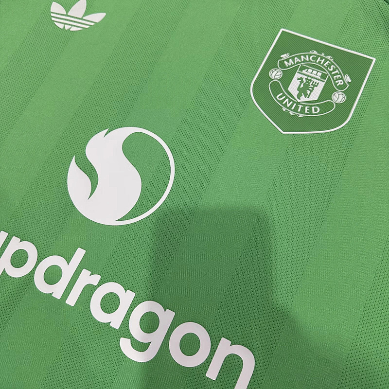Manchester United 25/26 Manchester United Goalkeeper Third Player 4