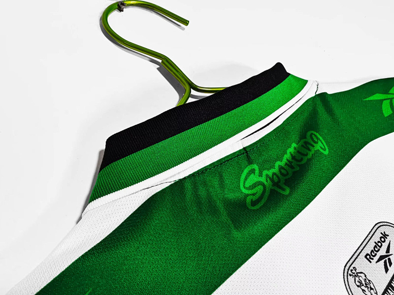 Lisbon Soccer 99/00 Lisbon Home Retro 2