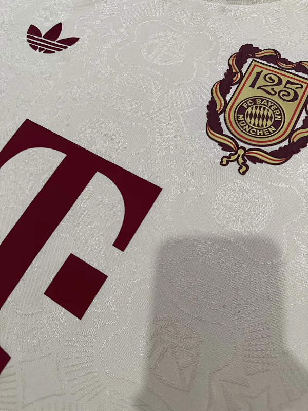 Bayern Munich Bayern Munich 125 Years Anniversary Player Beige 4