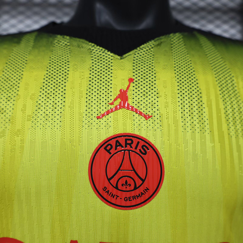 PSG 26/27 Paris Saint-Germain Stadium Night Edition Player Yellow 3