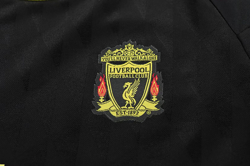 Liverpool 10/11 Liverpool Third Kids Retro Size 16-28 8