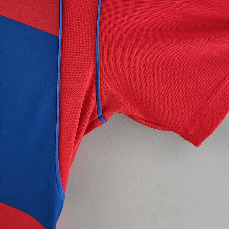 La Católica La Católica away 5