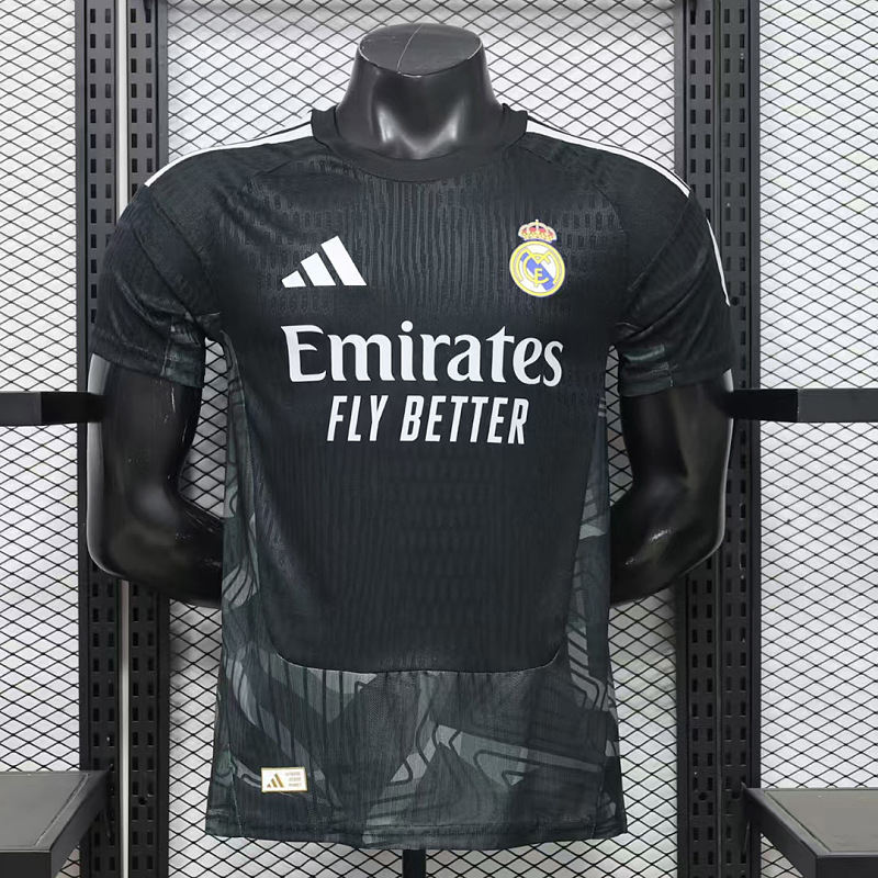 Real Madrid 26/27 Real Madrid Goalkeeper Player