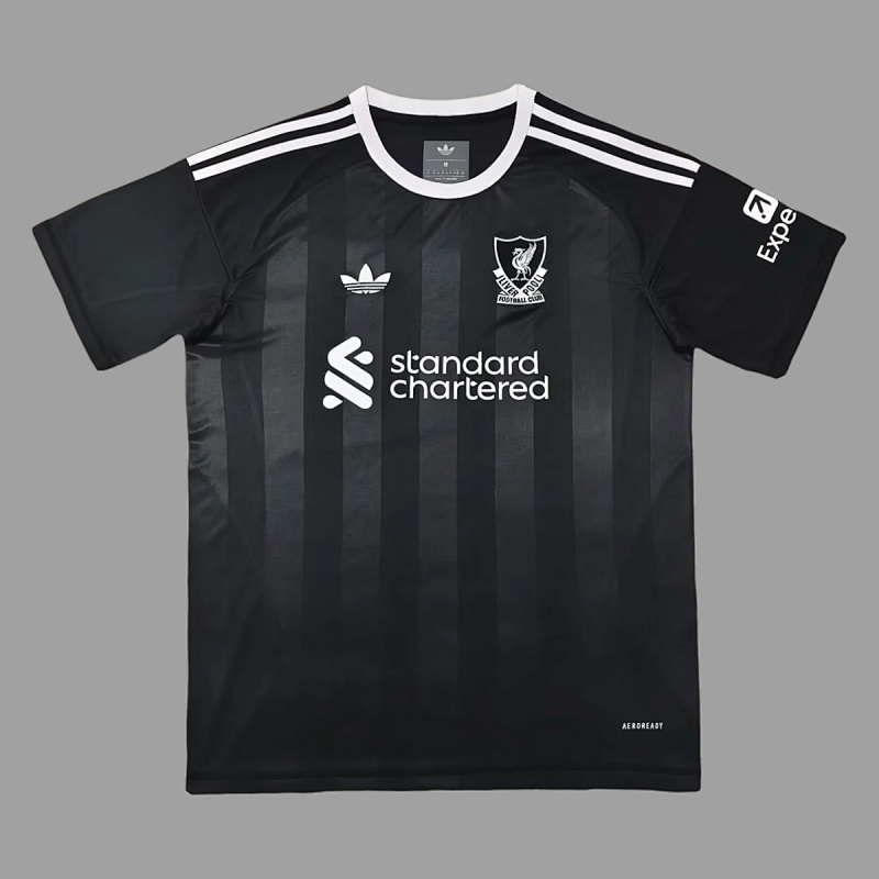 Liverpool 25/26 Liverpool Goalkeeper 4
