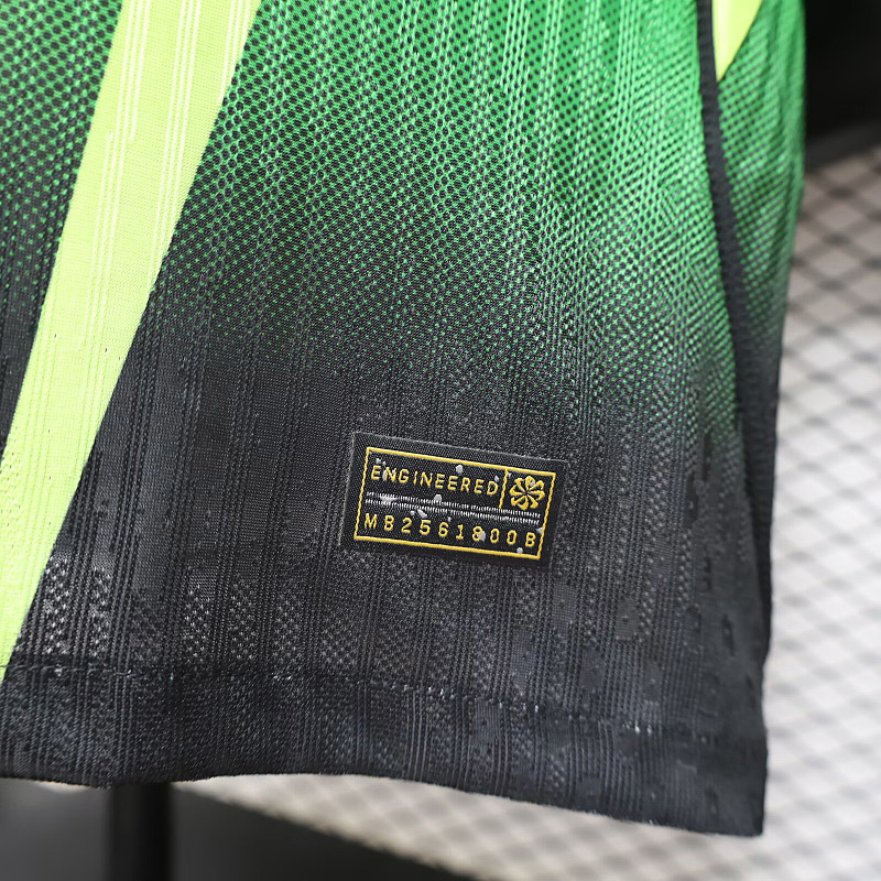 PSG 26/27 Paris Saint-Germain Stadium Night Edition Player Green 7