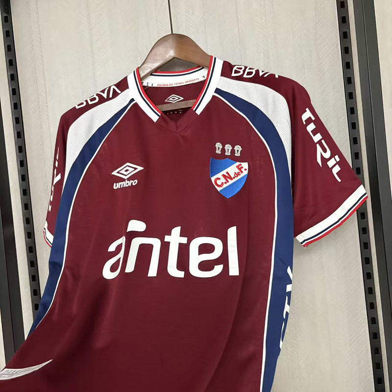 Club Nacional Club Nacional de Football Goalkeeper 2 6