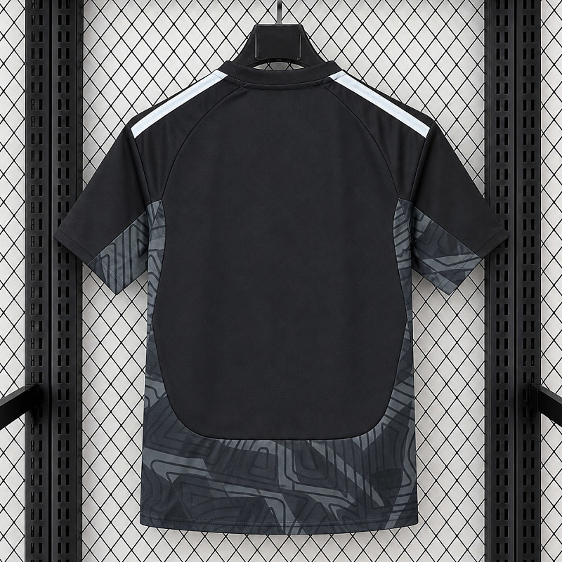 Ajax 26/27 Ajax Goalkeeper 1 2